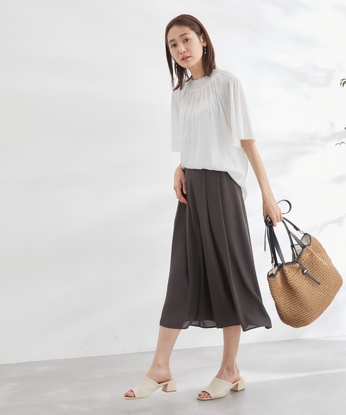 シャーリングフリルフレアスリーブ