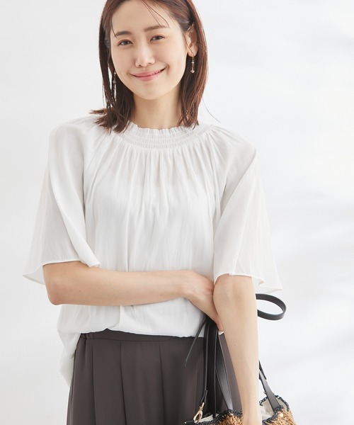 シャーリングフリルフレアスリーブ