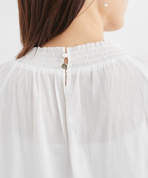 ROPE' PICNIC（ロペピクニック）の「洗える/シャーリングフリルフレアスリーブ（シャツ/ブラウス・レディース・チャコールグレー/ホワイト/ホワイト系その他/ベージュ/ラベンダー・38）」の17枚目の写真