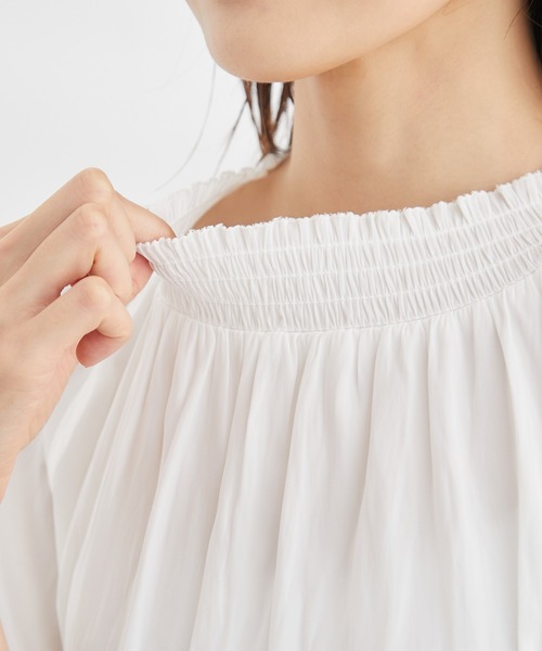 ROPE' PICNIC（ロペピクニック）の「洗える/シャーリングフリルフレアスリーブ（シャツ/ブラウス・レディース・チャコールグレー/ホワイト/ホワイト系その他/ベージュ/ラベンダー・38）」の9枚目の写真