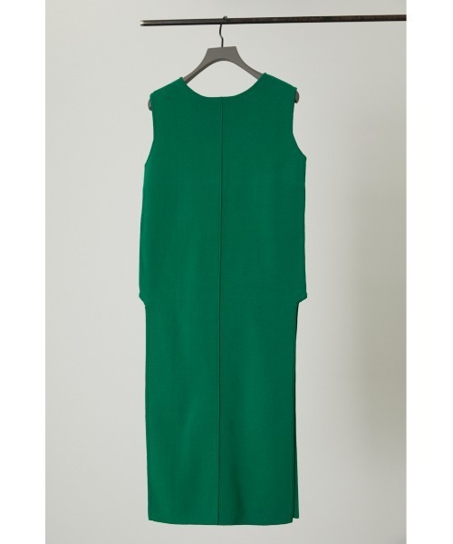 美品 リムアーク 定価２万９千 洗える ムーブメント プリーツトップス グリーン RIM.ARK（リムアーク）の「Curved slit long tops（タンクトップ