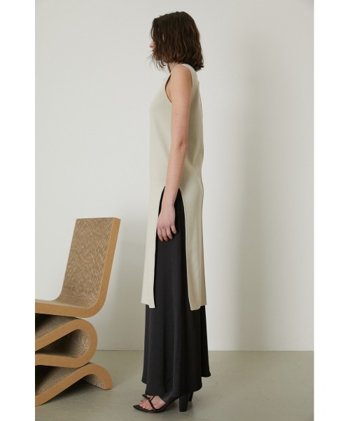 RIM.ARK（リムアーク）の「Curved slit long tops（タンクトップ