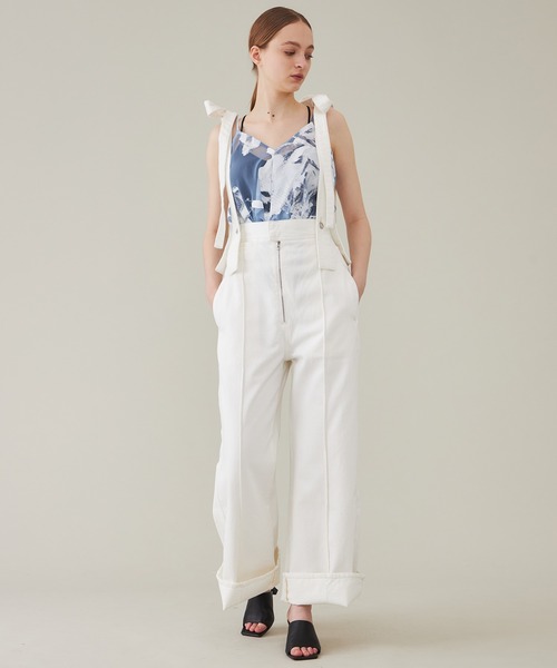 LIVINGTONE(リヴィントーン)の「【LIVINGTONE/リヴィントーン】BLEK5 - Zipper fly high waist with suspenders/デニムパンツ(デニムパンツ・レディース・ホワイト/インディゴブルー・38/36/34)」の4枚目の写真