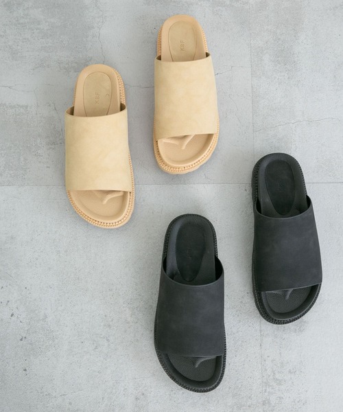 KBF（ケイビーエフ）の「フットベットフラットサンダル（サンダル・レディース・ベージュ/ブラック・36/40/38）」の19枚目の写真