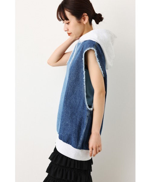 RODEO CROWNS WIDE BOWL(ロデオクラウンズワイドボウル)の「DENIM CUSTOM フードベスト(ベスト・レディース・ブルー系その他/ブルー・FREE)」の4枚目の写真