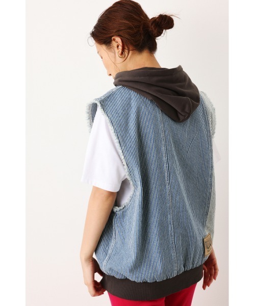 RODEO CROWNS WIDE BOWL(ロデオクラウンズワイドボウル)の「DENIM CUSTOM フードベスト(ベスト・レディース・ブルー系その他/ブルー・FREE)」の14枚目の写真