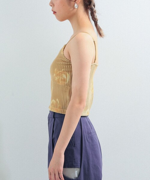 Ray BEAMS（レイビームス）の「Ray BEAMS / ベロア フラワー プリント キャミソール（キャミソール・レディース・ベージュ/ダークグリーン・ONE SIZE）」の3枚目の写真