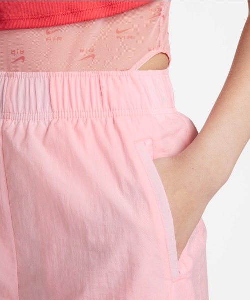 NIKE（ナイキ）の「ナイキ スポーツウェア ウィメンズ ハイライズ ウーブン ショートパンツ / Nike Sportswear Women's High-Rise Woven Shorts＜XS-2XL 展開＞（その他パンツ・レディース・ホワイト/ブラック/ピンク・XS/S/XL/M/2XL/L）」の20枚目の写真