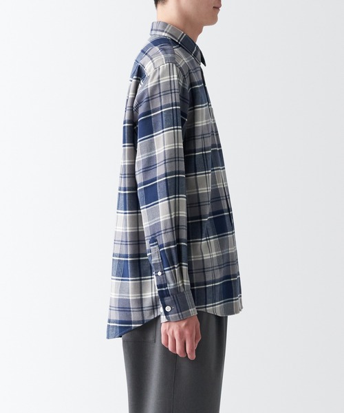 無印良品（ムジルシリョウヒン）の「両面起毛フランネル長袖シャツ（シャツ/ブラウス・メンズ・グレー系その他3/ブラウン系2/ネイビー系5/レッド系・M/S/L/XS/XL）」の20枚目の写真