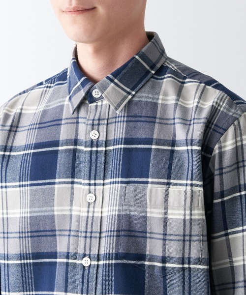 無印良品（ムジルシリョウヒン）の「両面起毛フランネル長袖シャツ（シャツ/ブラウス・メンズ・グレー系その他3/ブラウン系2/ネイビー系5/レッド系・M/S/L/XS/XL）」の22枚目の写真