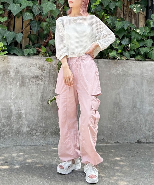 INGNI(イング)の「サイドスリットファスナー/ナイロンカーゴパンツ(カーゴパンツ・レディース・アイボリー/ピンク/カーキ/ブラック×ホワイト/ブラック/グレー/カーキ系/チャコールグレー/アイボリー系・FREE)」の15枚目の写真