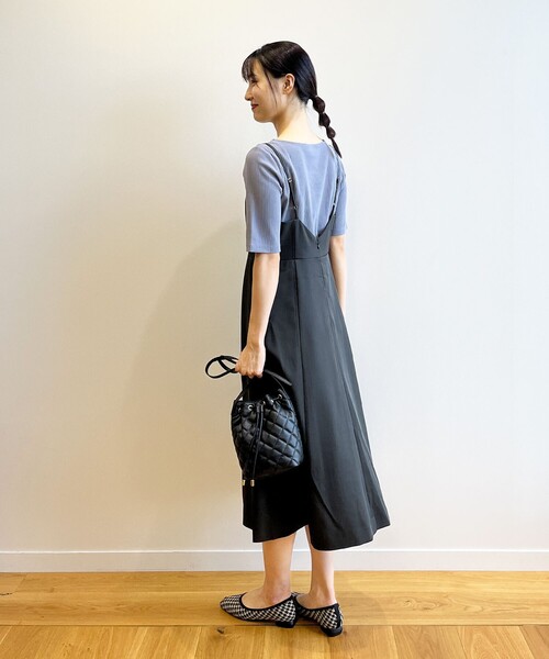 OPAQUE.CLIP（オペークドットクリップ）の「◆切替フィット＆フレアキャミワンピース【洗濯洗い可／イージーケア】（ワンピース・レディース・ボルドー/チャコールグレー・42/38/40）」の21枚目の写真