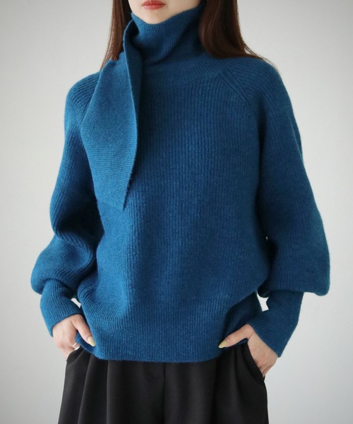 cheriella(シェリエラ)の「【cheriella】バッククロスデザインハイネックニット BACK CROSS DESIGN HIGH-NECK KNIT(ニット/セーター・レディース・パープル/ブラウン/ブルー/ブラック/アイボリー・M)」の4枚目の写真