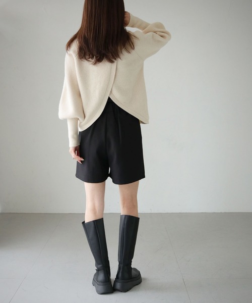cheriella(シェリエラ)の「【cheriella】バッククロスデザインハイネックニット BACK CROSS DESIGN HIGH-NECK KNIT(ニット/セーター・レディース・パープル/ブラウン/ブルー/ブラック/アイボリー・M)」の14枚目の写真
