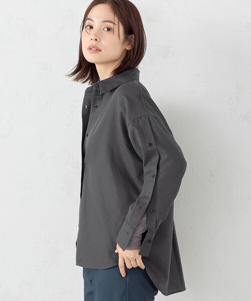 COMME CA ISM(コムサイズム)の「袖開き デザインシャツ(シャツ/ブラウス・レディース・チャコール/オフホワイト/キャメル・MEDIUM/LARGE)」の15枚目の写真