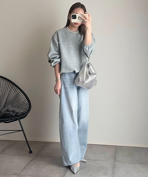 Eclat one（エクラワン）の「幾何学柄 エンボス 裾ドロスト プルオーバー（スウェット・レディース・ブラック/グレー/オフホワイト/ブルー・FREE）」の5枚目の写真