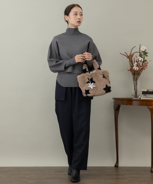 KATHARINE ROSS(キャサリンロス)の「【KATHARINE ROSS】WEB限定 モコモコファーバッグ(トートバッグ・レディース・グレー/ブラック/ベージュ/ブルー/ブラウン・MEDIUM)」の15枚目の写真