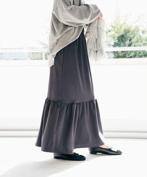 marjour（マージュール）の「RIB TIERED SKIRT（スカート・レディース・チャコール/ブラック・M/S）」の6枚目の写真