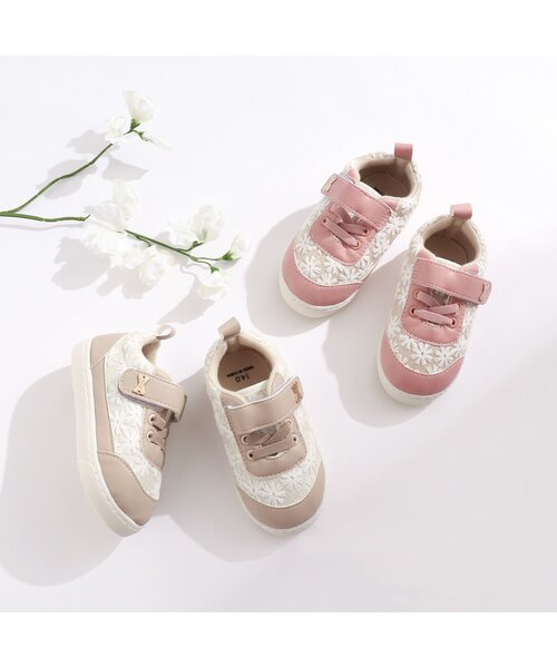 apres les cours(アプレレクール)の「GIRLSレースベルトスニーカー(スニーカー・キッズ・ピンク/ベージュ・15 /17/14/16/18/19)」の15枚目の写真