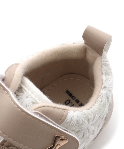 apres les cours(アプレレクール)の「GIRLSレースベルトスニーカー(スニーカー・キッズ・ピンク/ベージュ・15 /17/14/16/18/19)」の7枚目の写真