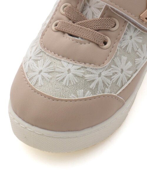 apres les cours(アプレレクール)の「GIRLSレースベルトスニーカー(スニーカー・キッズ・ピンク/ベージュ・15 /17/14/16/18/19)」の6枚目の写真
