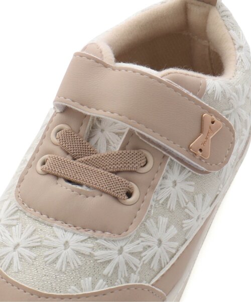 apres les cours(アプレレクール)の「GIRLSレースベルトスニーカー(スニーカー・キッズ・ピンク/ベージュ・15 /17/14/16/18/19)」の5枚目の写真