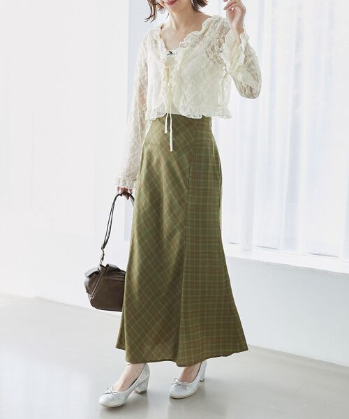 MAJESTIC LEGON（マジェスティックレゴン）の「【WEB限定S・XLサイズあり】ラメリボンパンプス（パンプス・レディース・ゴールド/ピンク/シルバー/ダークグレー・LARGE/SMALL/MEDIUM/X-LARGE）」の6枚目の写真