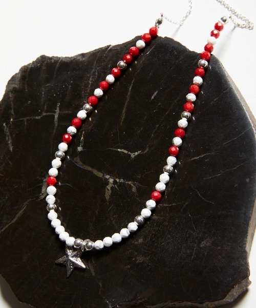rehacer(レアセル)の「rehacer : Star Natural Stone Necklace / スターナチュラル ストーン ネックレス(ネックレス・メンズ・ブルー/レッド・FREE)」の2枚目の写真