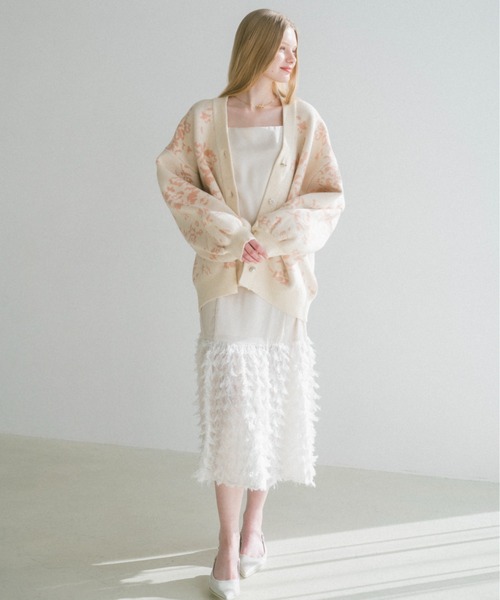 ECREL（エクレール）の「フラワービジューカーディガン（ニット/セーター・レディース・ピンク/ライトグレー/グレー/ブルー/ベージュ/ボルドー・FREE）」の13枚目の写真