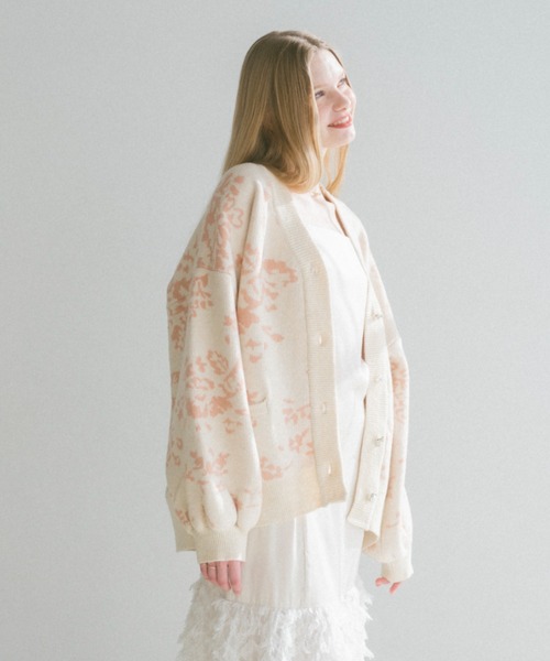 ECREL（エクレール）の「フラワービジューカーディガン（ニット/セーター・レディース・ピンク/ライトグレー/グレー/ブルー/ベージュ/ボルドー・FREE）」の14枚目の写真