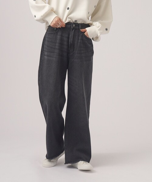 Cutie Blonde(キューティーブロンド)の「◆フリンジデニム ワイドパンツ(デニムパンツ・レディース・ブルー系4/ブラック/ライトブルー・04/02/03)」の4枚目の写真