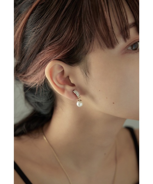 niana(ニアナ)の「ビジューフープパールイヤリング 結婚式 お呼ばれ 成人式 アクセサリー(イヤリング・レディース・シルバー/ゴールド・FREE)」の3枚目の写真