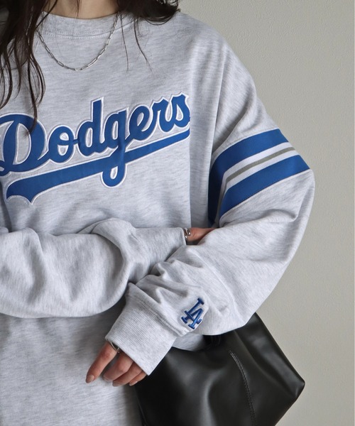 MLB(メジャーリーグベースボール)の「MLBワッペン刺繍チームロゴスウェット(スウェット・レディース・ライトグレー/ホワイト/グリーン/ネイビー/ブラック・M/L/XL)」の13枚目の写真