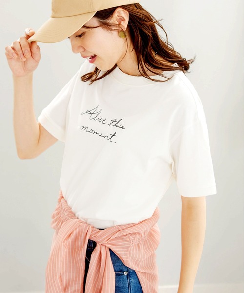BELLUNA PLUS（ベルーナ）の「【ヒンヤリ / ＵＶ対策】新色追加！ヒンヤリ綿１００％Ｔシャツ　プチプラ / カラバリ豊富 / 接触冷感（Tシャツ/カットソー・レディース・イエロー系/ロイヤルブルー/テラコッタ/ベージュ系/ブラック/ワイン/オリーブ/ホワイト系/オフホワイト/ホワイト系2/オリーブ系/イエロー系2/ホワイト/ベージュ系2/ピンク/オレンジ系/ブラック系/ブルー/グリーン/レッド/パープル系/ネイビー/ボルドー/ブラウン系・LARGE/X-LARGE/MEDIUM/SMALL）」の4枚目の写真