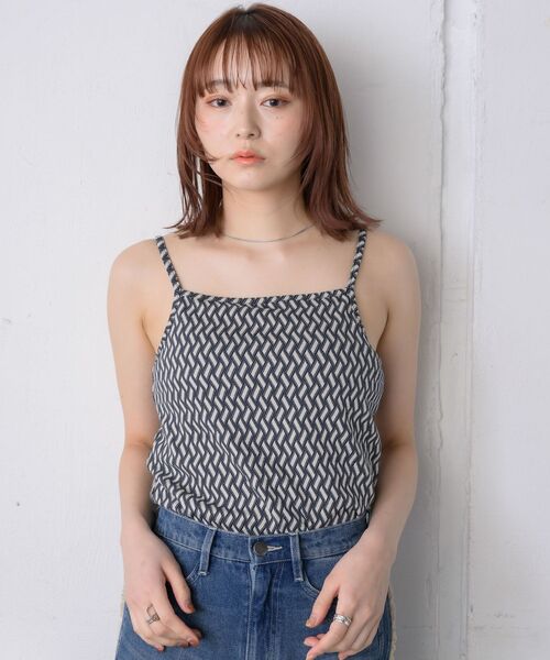 RETRO GIRL(レトロガール)の「柄カップ付キャミ(キャミソール・レディース・ブラウン系その他/ブルー系その他/ホワイト系その他・FREE)」の8枚目の写真