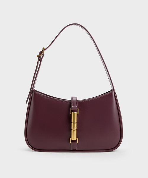 CHARLES & KEITH（チャールズ & キース）の「Cesia セシア メタリックアクセントショルダーバッグ（ショルダーバッグ・レディース・ブラック/クリーム/ワインレッド・M）」の17枚目の写真