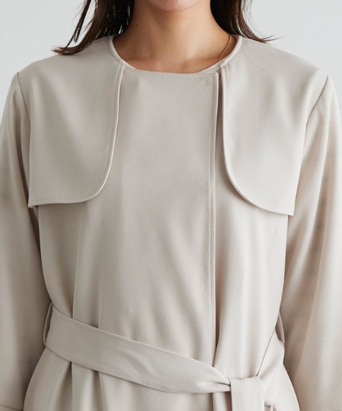 Pierrot（ピエロ）の「フレアスリーブライトアウター（トレンチコート・レディース・ベージュ/ネイビー/アイボリー・M/L）」の12枚目の写真