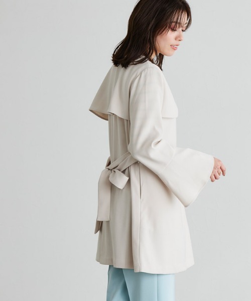 Pierrot（ピエロ）の「フレアスリーブライトアウター（トレンチコート・レディース・ベージュ/ネイビー/アイボリー・M/L）」の7枚目の写真
