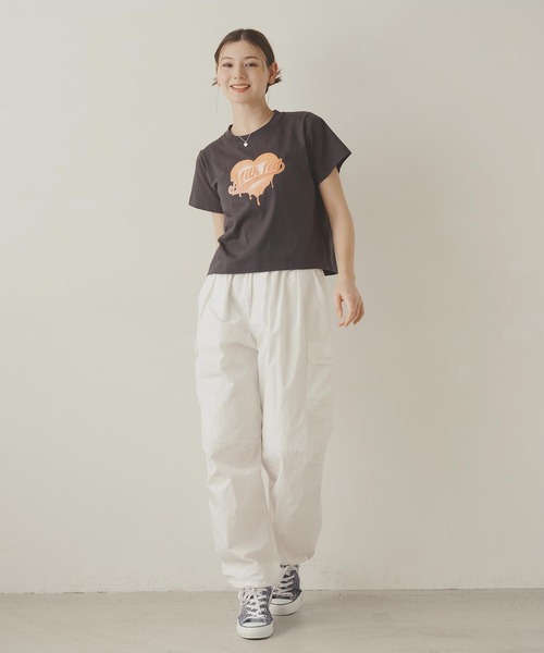 MILKFED.（ミルクフェド）の「HEART LOGO COMPACT S/S TEE（Tシャツ/カットソー・レディース・ライトイエロー/ホワイト/チャコール・S/M）」の11枚目の写真