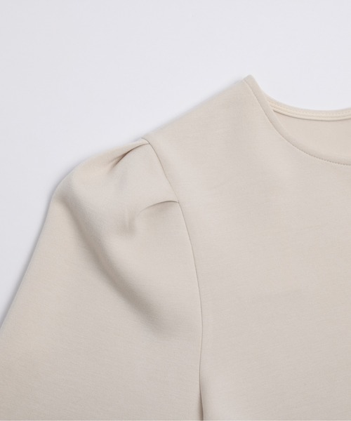 Lajour（ラジュール）の「日本製 タックフレア ペプラムトップス（Tシャツ/カットソー・レディース・ブラック/ベージュ/杢グレー/ホワイト・フリー）」の6枚目の写真