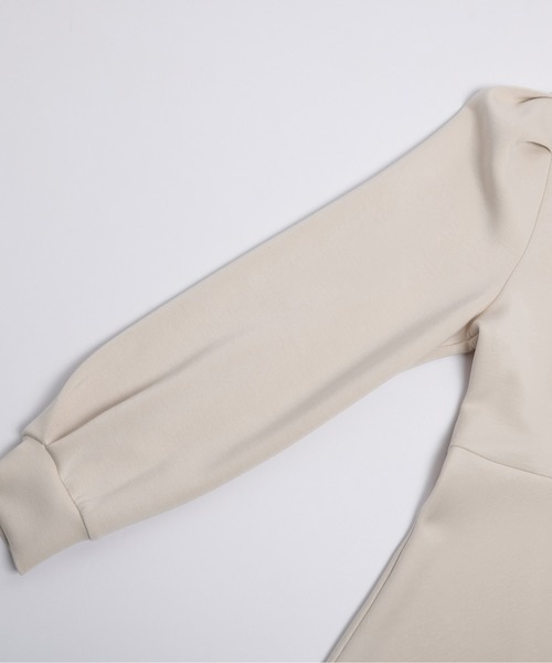 Lajour（ラジュール）の「日本製 タックフレア ペプラムトップス（Tシャツ/カットソー・レディース・ブラック/ベージュ/杢グレー/ホワイト・フリー）」の7枚目の写真