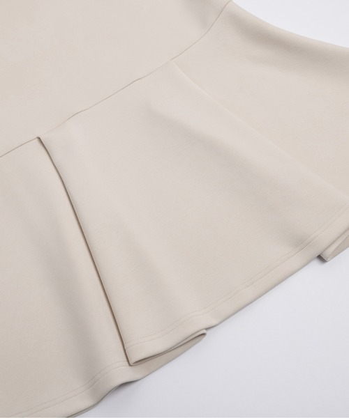 Lajour（ラジュール）の「日本製 タックフレア ペプラムトップス（Tシャツ/カットソー・レディース・ブラック/ベージュ/杢グレー/ホワイト・フリー）」の10枚目の写真