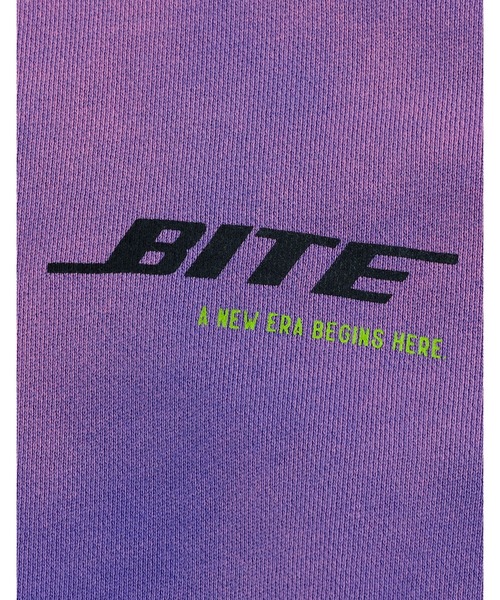 Little sunny bite(リトルサニーバイト)の「gradation logo zip hoodie(パーカー・レディース・パープル/イエロー/ピンク/ブラック・SMALL/MEDIUM)」の14枚目の写真