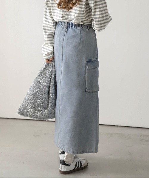 AMELY(エミリー)の「フロントスリットデニムスカート(デニムスカート・レディース・ブルー/ライトブルー/ブラック・M/L)」の14枚目の写真