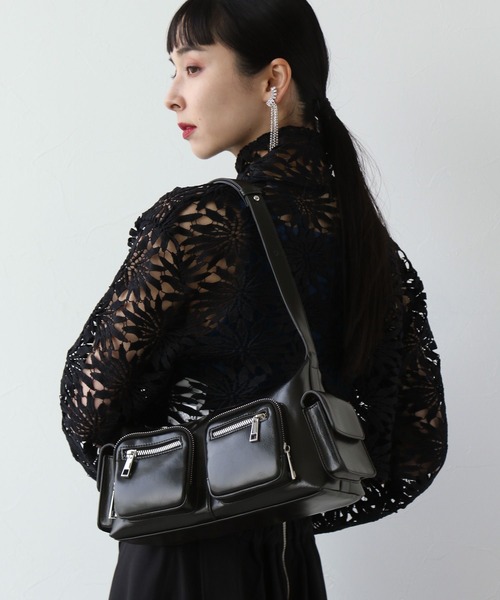 HARE（ハレ）の「ジップポッケデザインバッグ(HARE)（ショルダーバッグ・レディース・ブラック・FREE）」の4枚目の写真