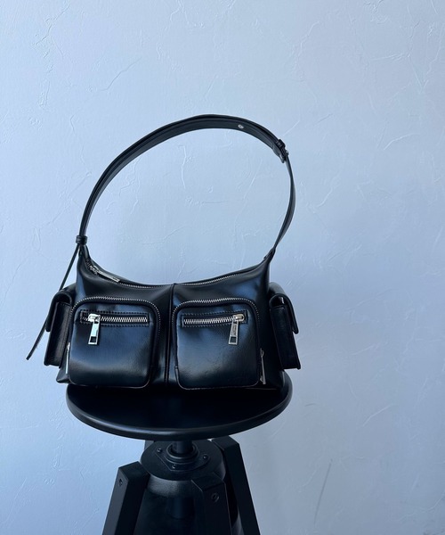 HARE（ハレ）の「ジップポッケデザインバッグ(HARE)（ショルダーバッグ・レディース・ブラック・FREE）」の7枚目の写真