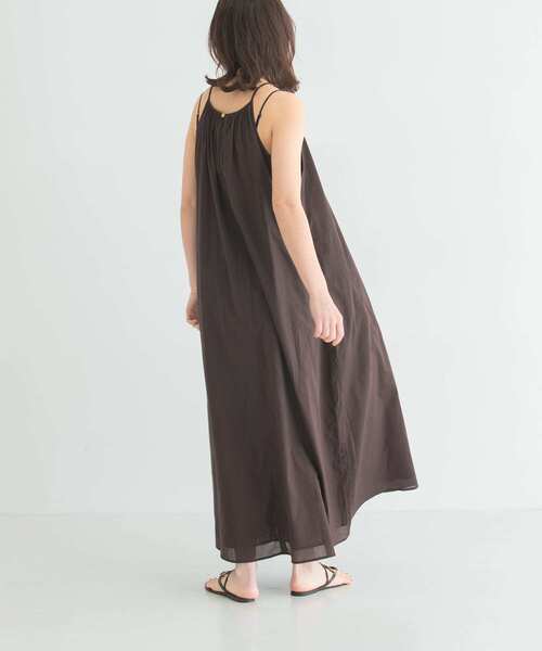 URBAN RESEARCH(アーバンリサーチ)の「コットンボイルアメスリキャミワンピース(ワンピース・レディース・ベージュ/ブラウン/レッド・38/36)」の15枚目の写真