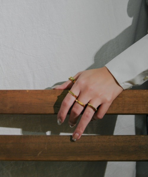 TUWAKRIM（トゥワクリム）の「【TUWAKRIM】ヘキサゴンリング（リング・レディース・ゴールド・LARGE/X-LARGE）」の6枚目の写真