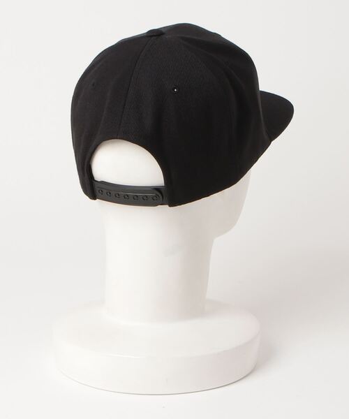 MLB Korea（エムエルビーコリア）の「MLB　KOREA-メタルワンポイントベースボールCAP（キャップ・レディース・ゴールド/シルバー・FREE）」の11枚目の写真