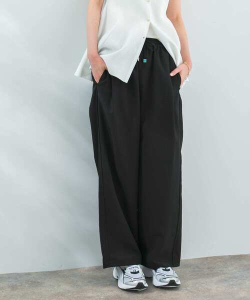 URBAN RESEARCH ROSSO WOMEN（アーバンリサーチ　ロッソ）の「『UR TECH DRYLUXE』ドロストパンツ（その他パンツ・レディース・ブラック/チャコールグレー・FREE）」の3枚目の写真